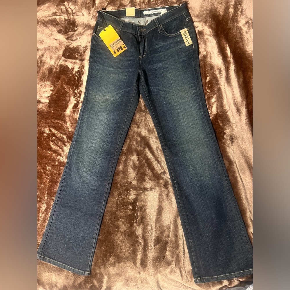 DKNY Ludlow Low Rise Straight Leg Cut Jeans Size 4 Dark Wash Blue